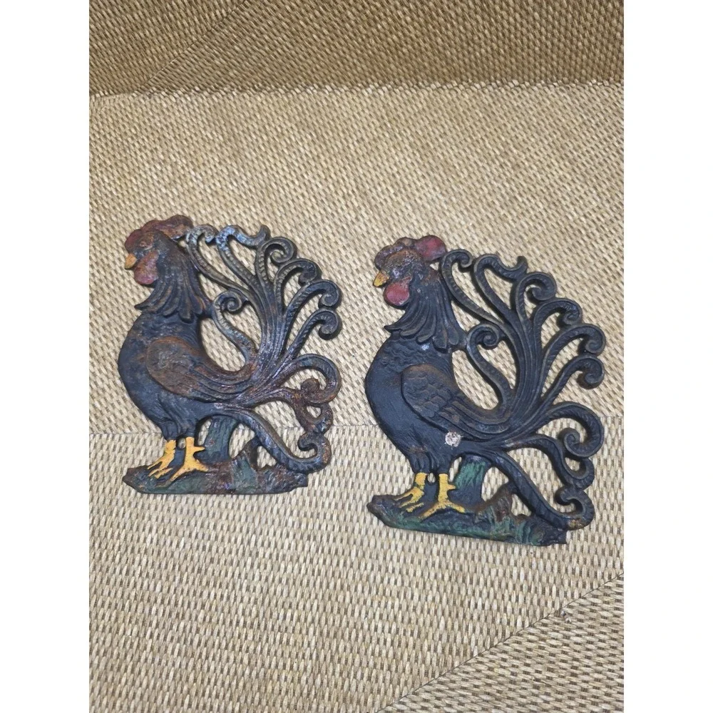 VTG Cast Iron Rooster Wall Plaques Pair Painted‎ Country Farmhouse Kitchen Decor